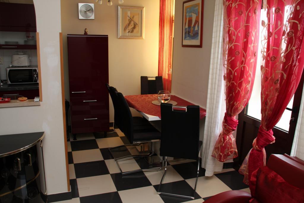 Apartments Mia Podgora Rum bild